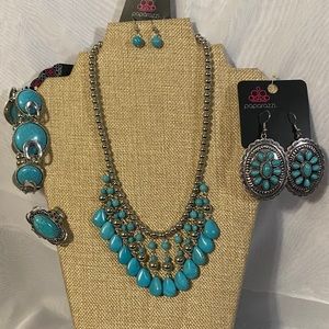 Lot of 4 paparazzi vintage pieces Turquoise